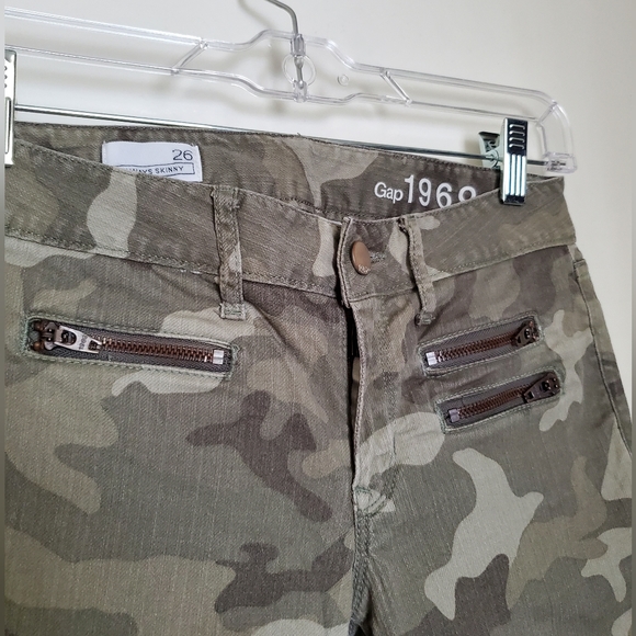 Gap camo skinny ankle pants size 26 - Picture 4 of 5